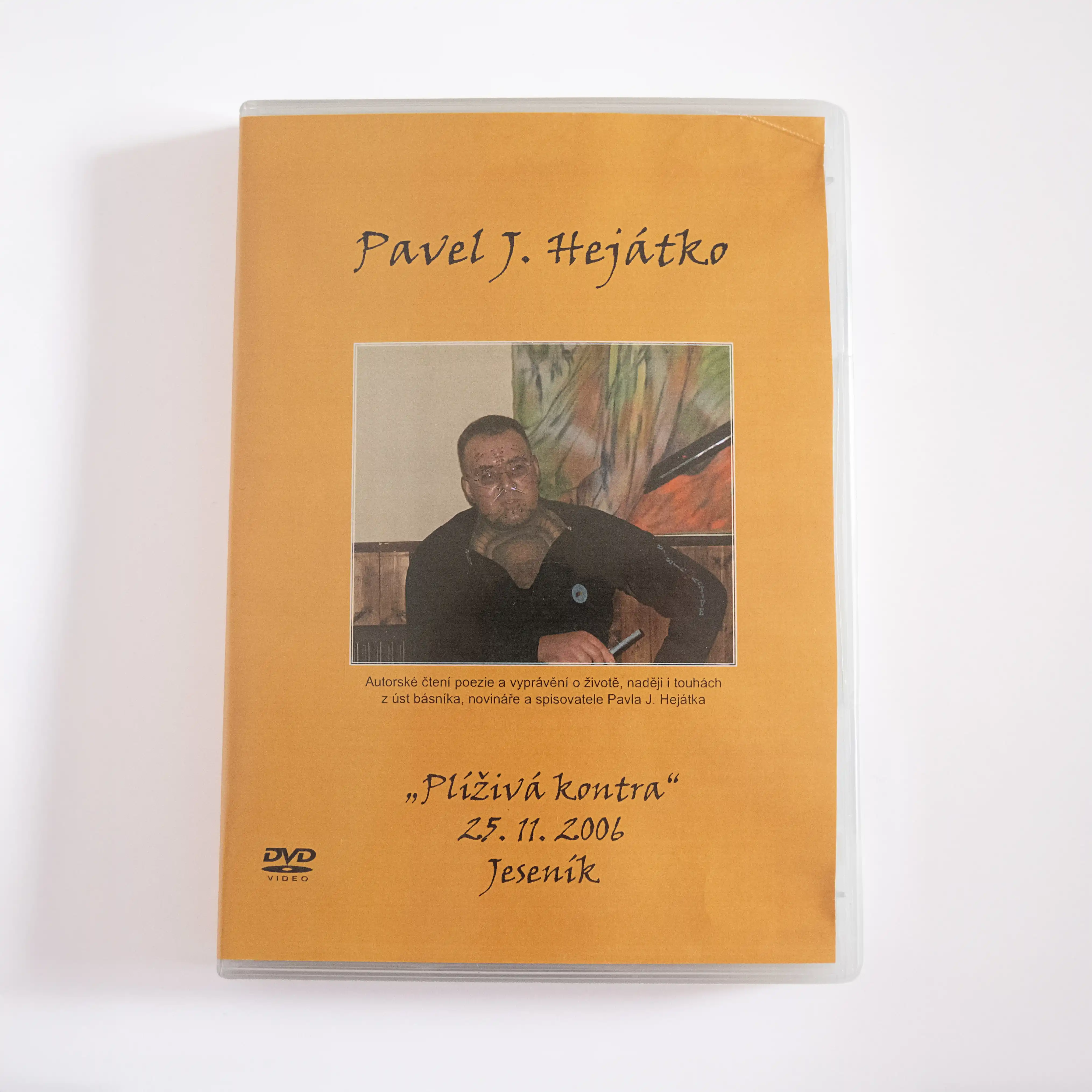 Pomníky z asfaltu – obálka